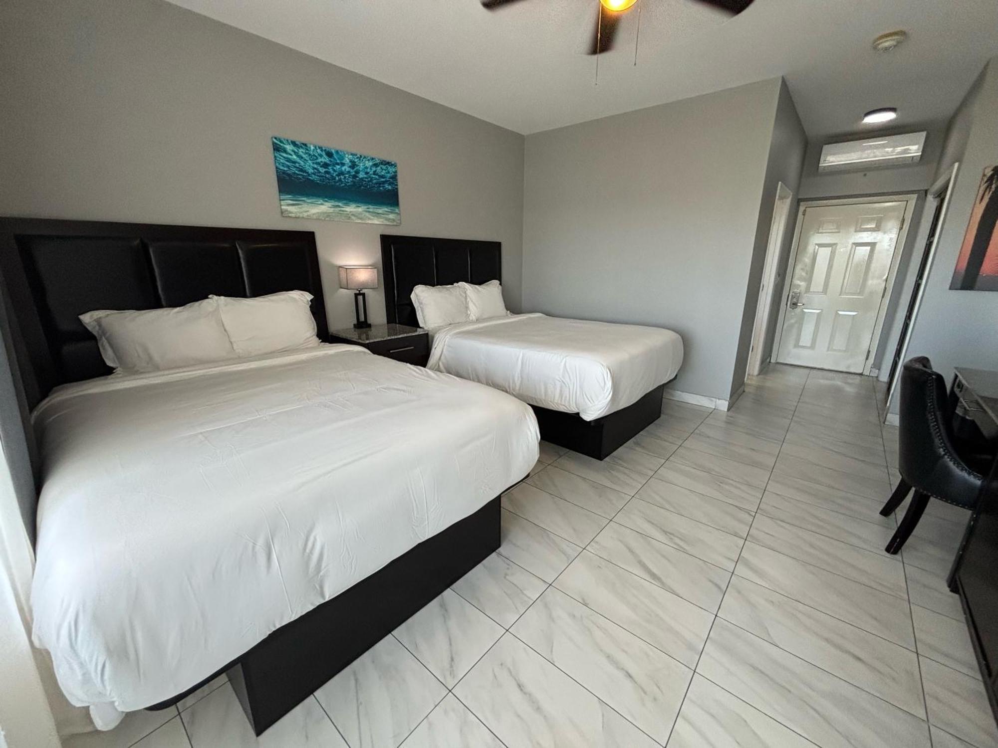 Grace Bay Suites Bagian luar foto
