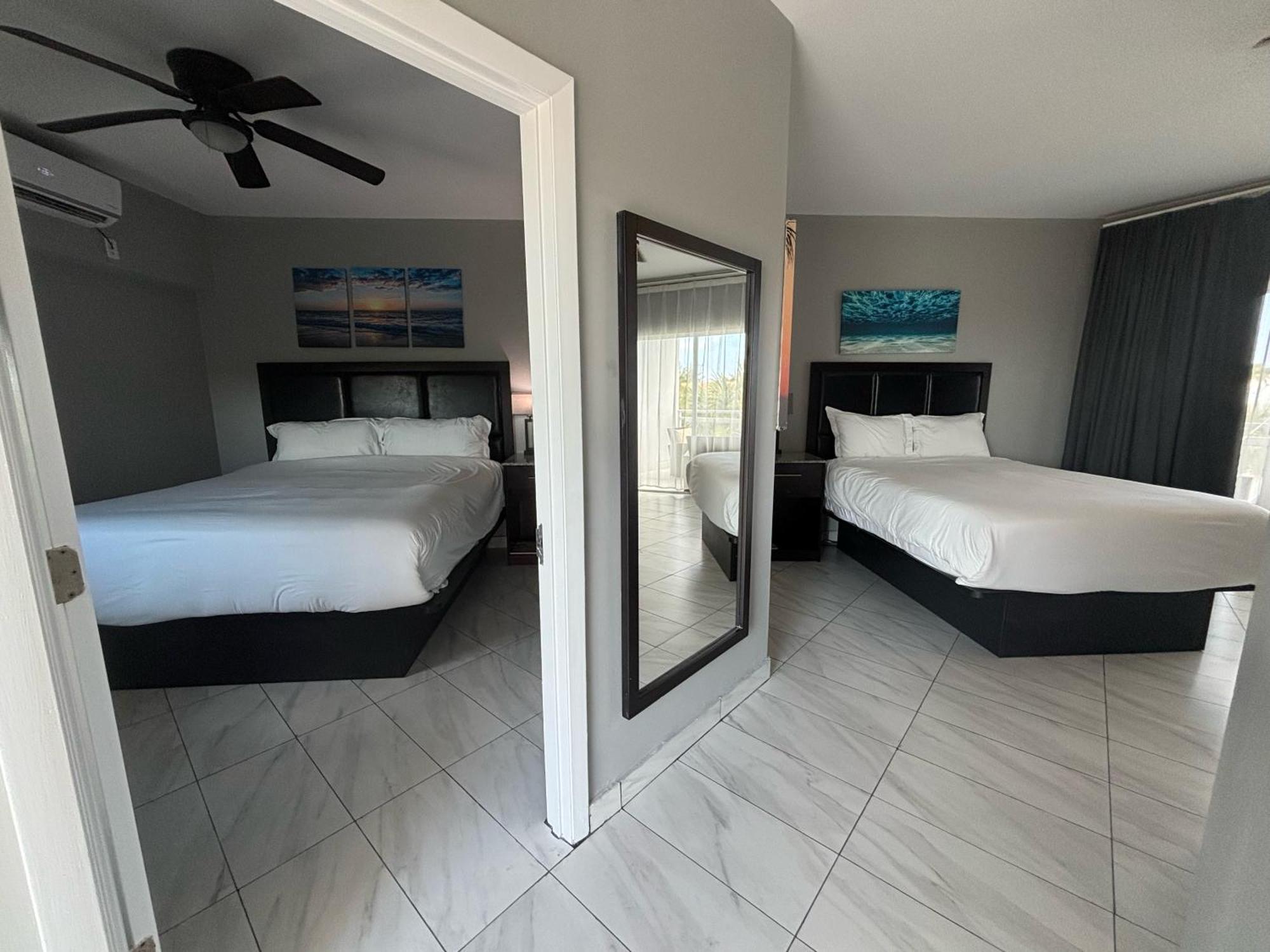 Grace Bay Suites Bagian luar foto