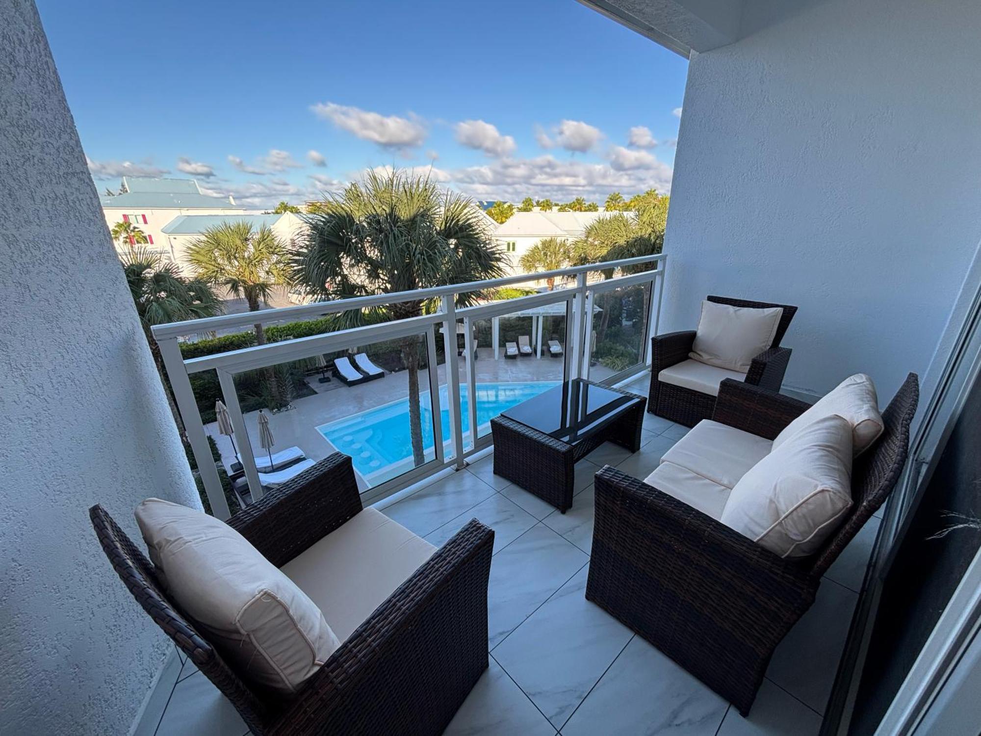 Grace Bay Suites Bagian luar foto