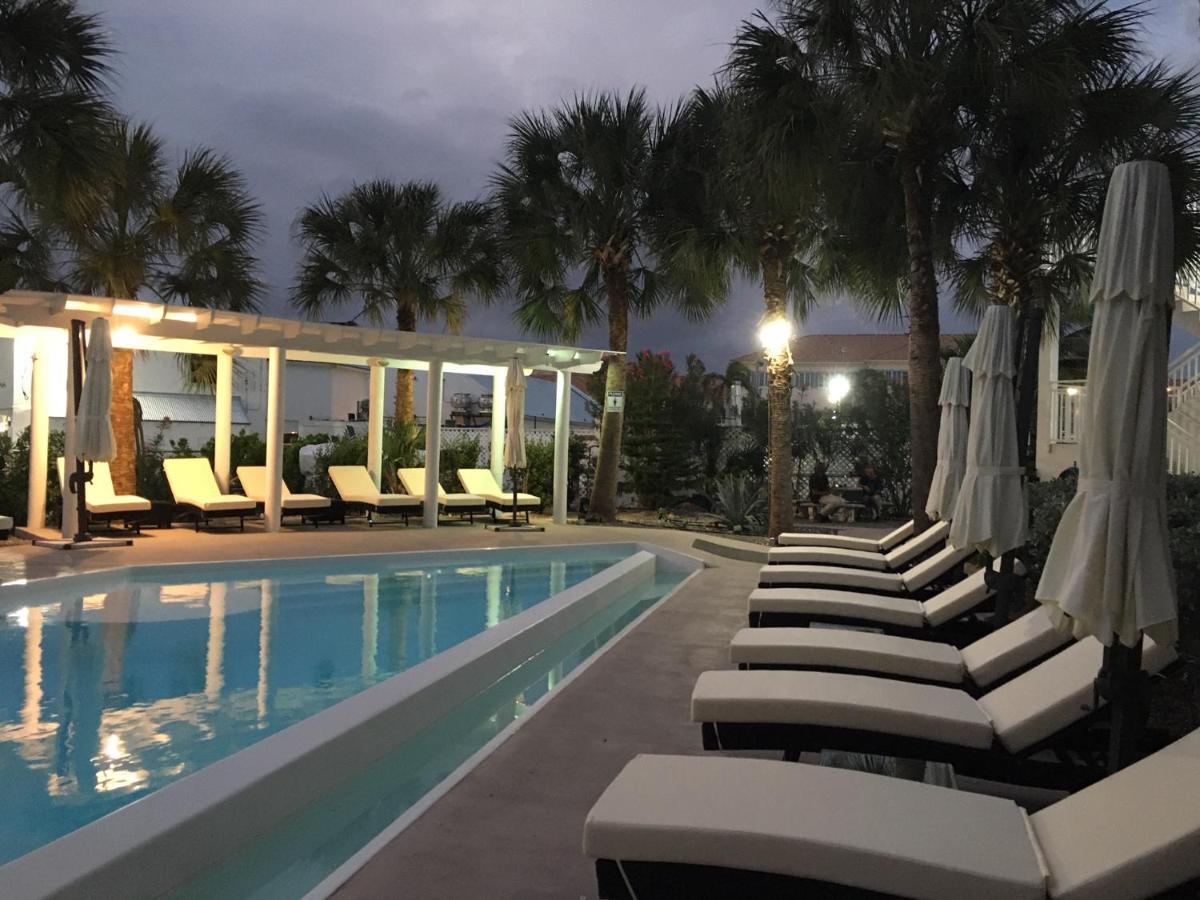 Grace Bay Suites Bagian luar foto