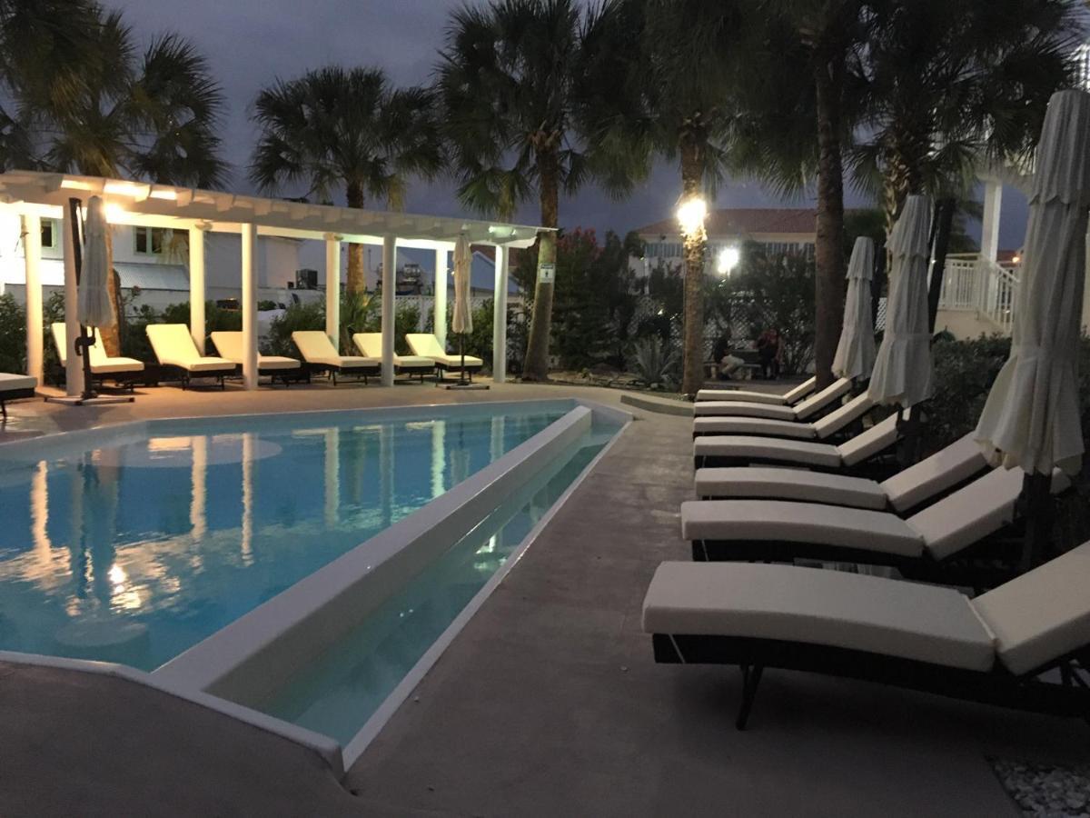 Grace Bay Suites Bagian luar foto